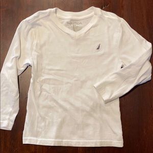 Nautica boys long sleeve white T-shirt size 5